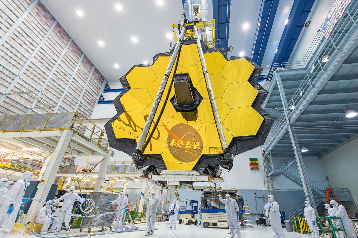 Kính viễn vọng không gian James Webb (JWST) là một trong những dự án đầy tham vọng, và thách thức nhất về mặt kỹ thuật của NASA cho đến nay. Ảnh: @science.utah.