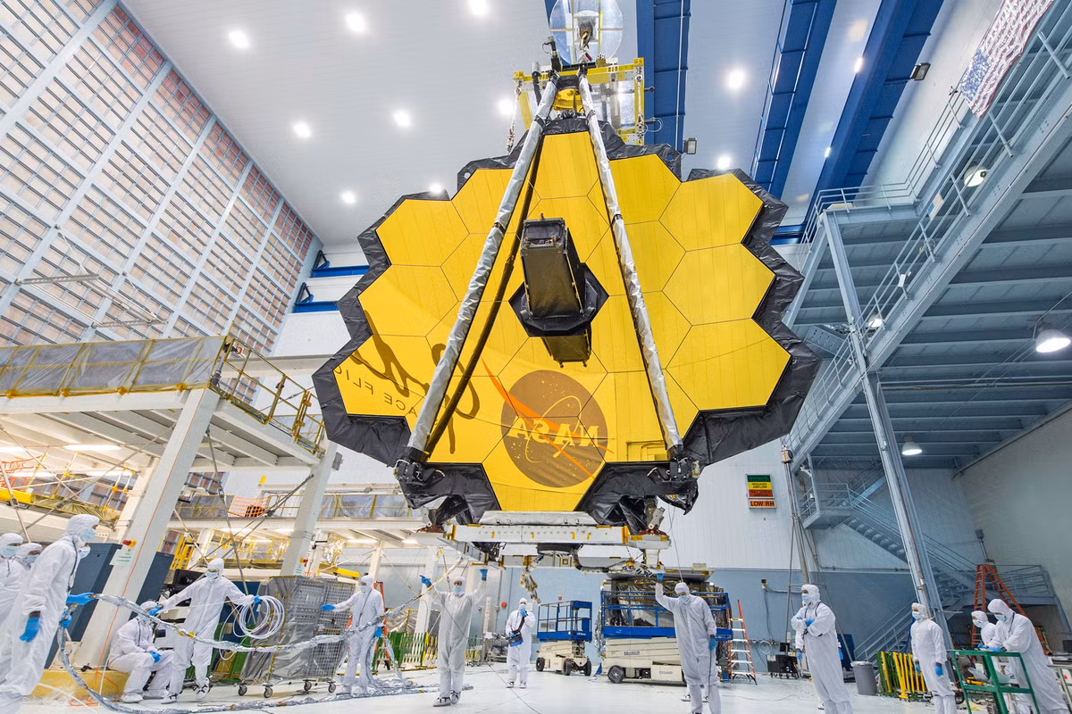 Kính viễn vọng không gian James Webb (JWST) là một trong những dự án đầy tham vọng, và thách thức nhất về mặt kỹ thuật của NASA cho đến nay. Ảnh: @science.utah.