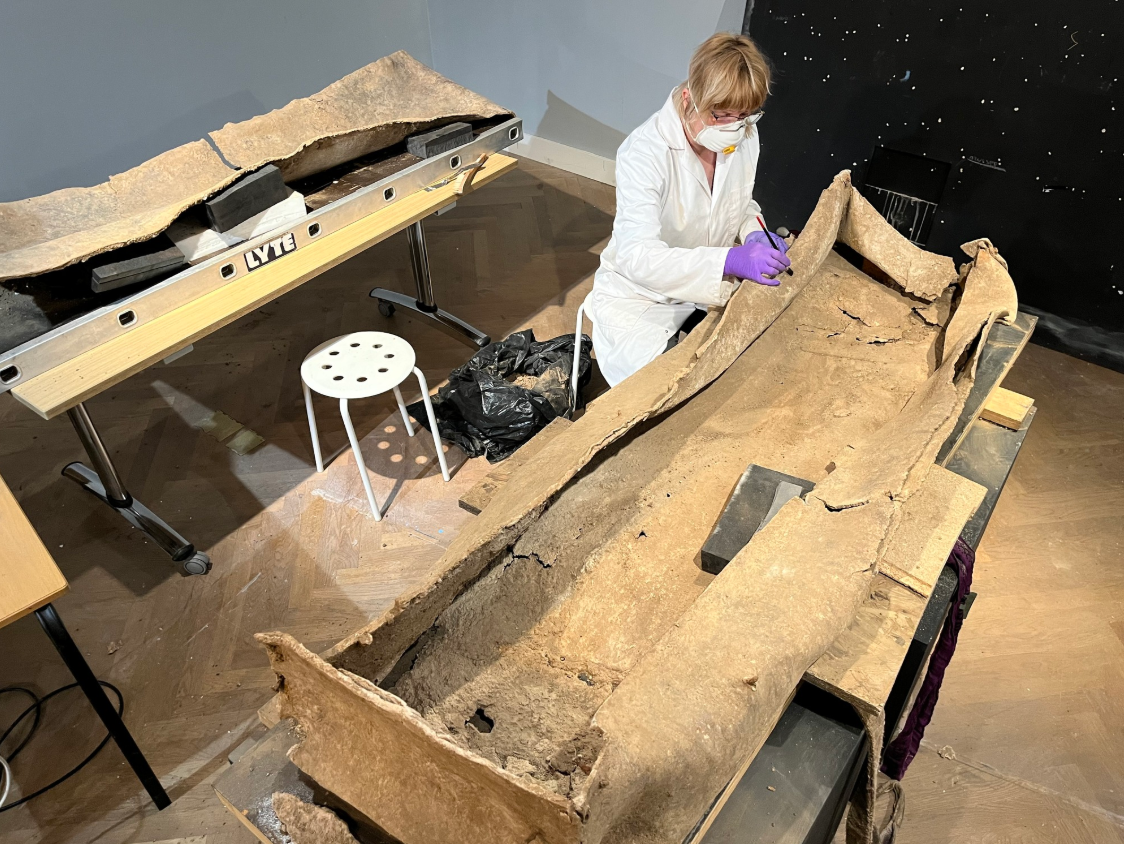 Thậm chí, có khả năng bà là một quý tộc trong thời kỳ La Mã chiếm đóng nước Anh. Ảnh: @Dịch vụ Khảo cổ học West Yorkshire.