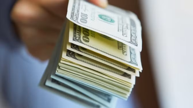 Do được Tài tinh soi chiếu nên người tuổi Thìn kinh doanh buôn bán, có thể mở rộng đầu tư tìm kiếm lợi nhuận còn những người làm công ăn lương lại rất dễ nhận được những khoản tiền thưởng không nhỏ trong tháng7/2017. Ảnh: kinhdoandthongminh.net. 