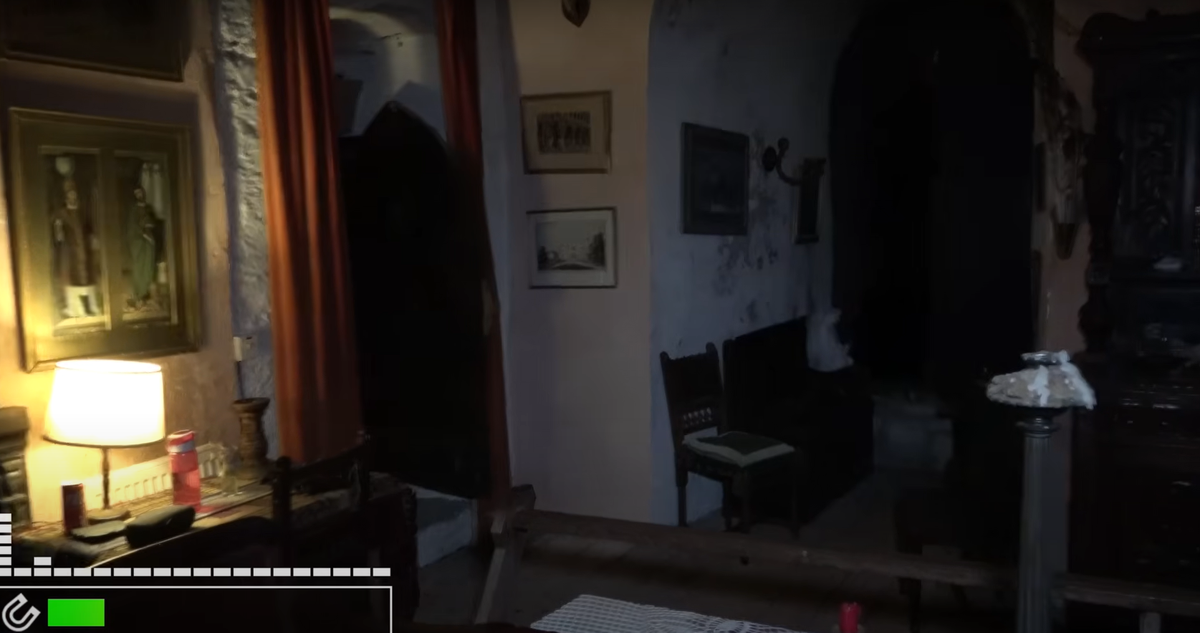 Đây là nơi diễn ra những cuộc đấu đá gia đình tàn khốc và những vụ giết người ghê rợn, để lại dấu ấn không thể phai mờ trên hành lang lâu đài. Người ta nói rằng, lâu đài bị ám ảnh bởi linh hồn của những nạn nhân không may mắn, bị mắc kẹt trong một thế giới giữa người sống và người chết. Ảnh:@AmysCrypt.