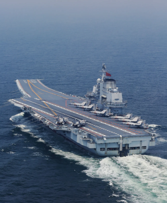 Điểm cộng trên mô hình tàu sân bay siêu khủng của Trung Quốc Diem cong tren mo hinh tau san bay sieu khung cua Trung Quoc