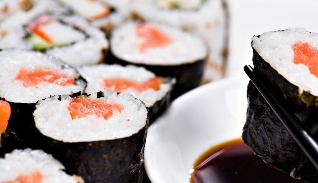 Tuổi Tuất: Công việc tiến triển tốt đẹp, giải quyết ổn thỏa những vướng mắc trước đây những cũng đừng vì thế mà trở nên kiêu ngạo nên khiêm tốn để tránh tiểu nhân ám hại. Tài vận: Hôm nay tuy gặp may mắn về tiền bạc nhưng cũng không nên quá hoang phí tiền bạc tránh rơi vào tình trạng “phá sản”. Tình cảm: Không nên nghe theo những lời “ong bướm” bên ngoài mà làm ảnh hưởng đến chuyện tình cảm hiện tại. Ảnh: Andysdeli.net.