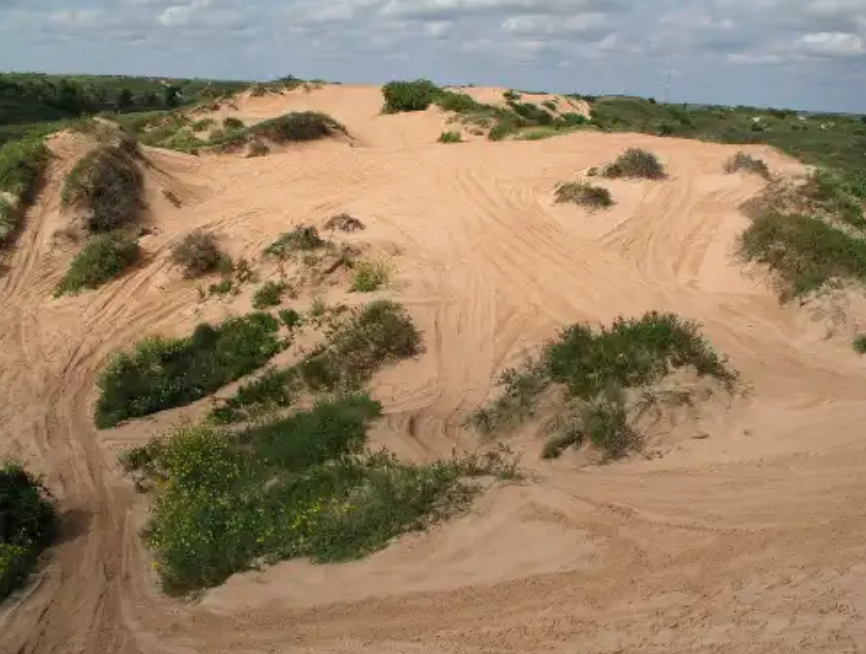 Cho tới năm 1987, một phụ nữ và một khách du lịch vào đây cũng biến mất không dấu vết. Một số cho rằng, có một “Cánh Cổng của Shaman", nuốt chửng những người đi quá xa trong khu vực. Ảnh: @onlyinyourstate.com.