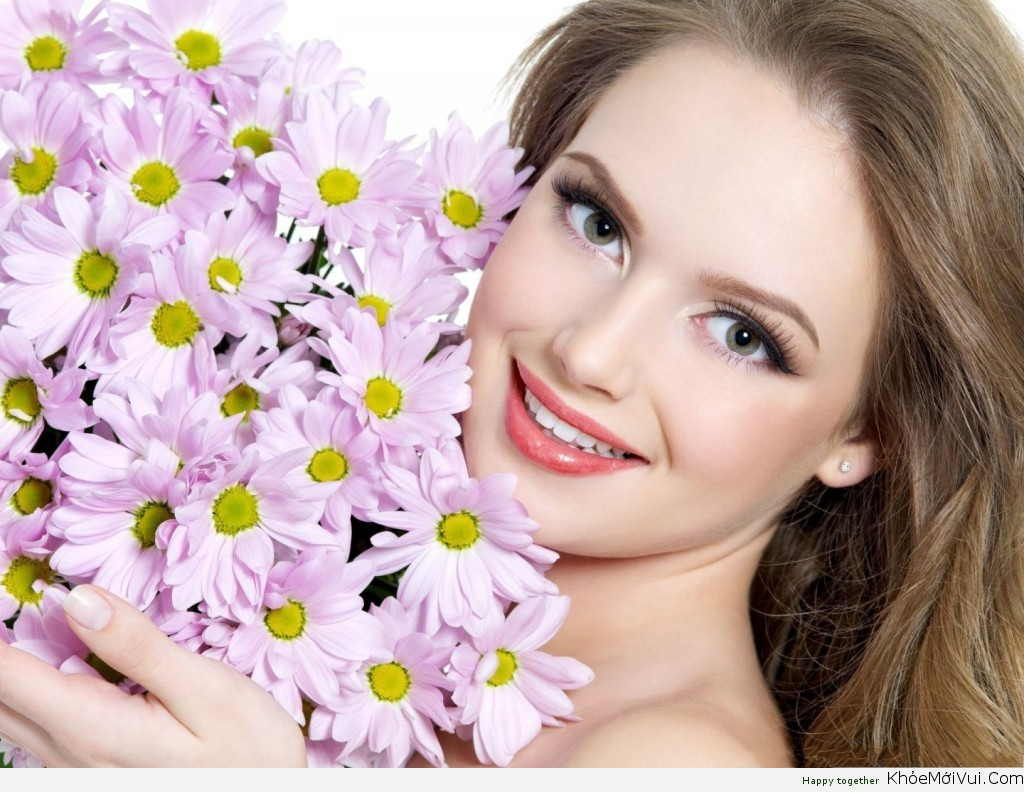 Tuổi Thân: Phụ nữ tuổi Thân nhanh nhẹn, hoạt bát, thân hình thanh mảnh, lại khéo ăn khéo nói. Tuổi thanh xuân, con giáp này là những mỹ nhân nghiêng nước, nghiêng thành. Ảnh: khoemoivui.com.