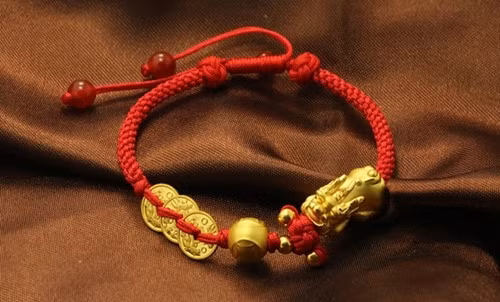 Cát tinh “Kim Quỹ” xuất hiện ở tài cung, sẽ mang lại cho người tuổi Thìn một tháng ấm no, không những được cấp trên tăng lương, tăng thưởng mà các khoản đầu tư tài chính bên ngoài cũng mang lại kết quả khiến con giáp này mãn nguyện. Ảnh: ngaynay.vn. (Bài viết chỉ mang tính tham khảo, cung cấp nội dung trắc nghiệm vui cho bạn đọc).