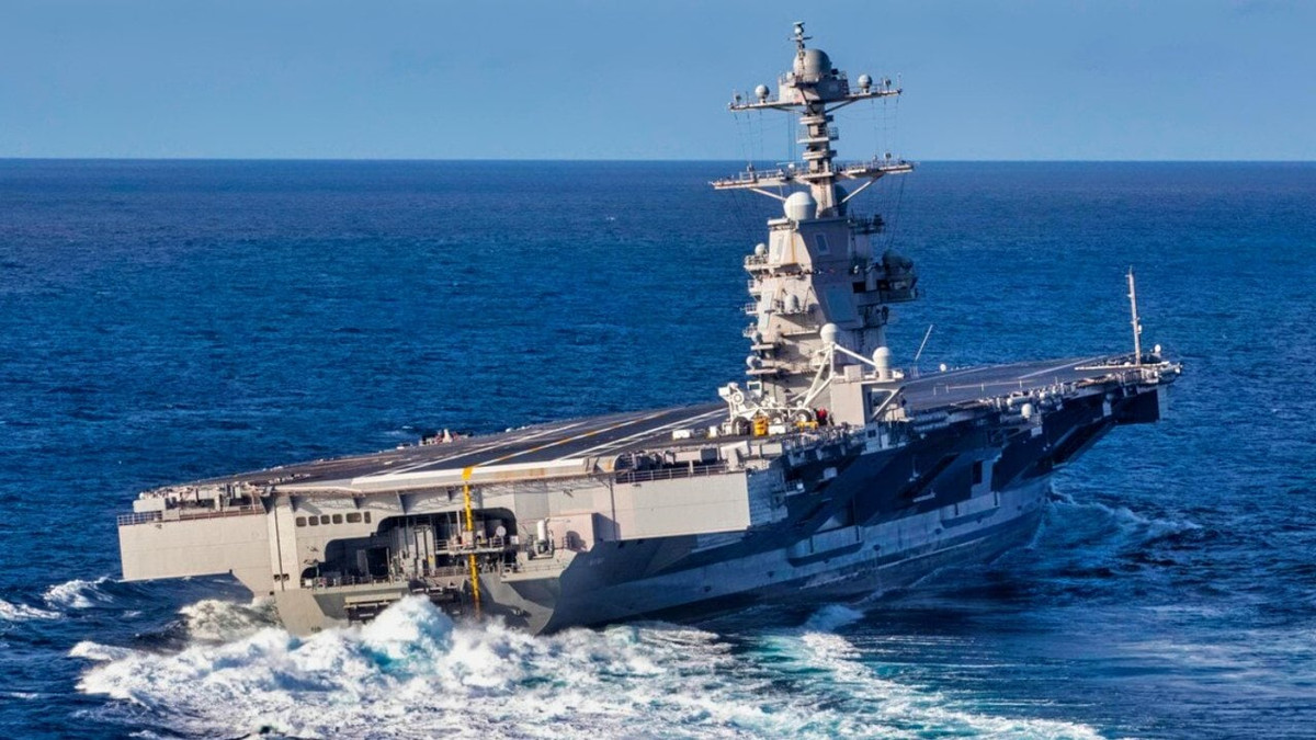 “Thưa Tổng thống, năm ngoái, Trung Quốc đã nhận được 1.700 đơn đặt hàng tàu mới. Các xưởng đóng tàu của Mỹ đã nhận được chỉ 5 đơn đặt hàng. Dưới sự lãnh đạo của ngài, giống như nhiều ngành công nghiệp khác, chúng ta sẽ hồi sinh và làm cho ngành đóng tàu và hàng hải Mỹ trở nên tuyệt vời trở lại”, Mike Waltz nói. Ảnh: @The National Interest.