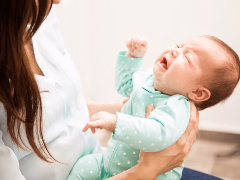 Đối với các bệnh lý nghiên cứu trong đề tài, bệnh suy giáp bẩm sinh (congenital hypothyroidism: CH) là bệnh nội tiết khi tuyến giáp trạng của trẻ sơ sinh không sản xuất đủ hormone để đáp ứng nhu cầu chuyển hoá và quá trình sinh trưởng của cơ thể. Nếu tuyến giáp hoạt động không bình thường, cơ thể sẽ không sản xuất đủ T4 sẽ gây ảnh hưởng lên sự phát triển của cơ thể và đặc biệt là não.