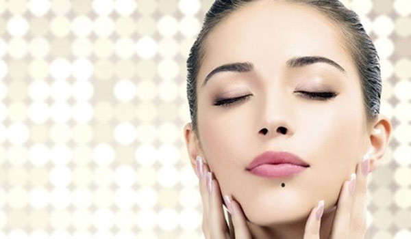 Phụ nữ có nốt ruồi ở phía dưới môi thường là người vượng phu vượng tử và tài vận của bản thân cũng rất vượng phát nhưng những người này lại nói rất nhiều. Ảnh: tinhhoa.net. (Bài viết chỉ mang tính tham khảo, cung cấp nôi dung trắc nghiệm vui cho bạn đọc).