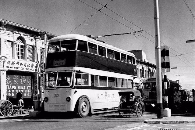 Loat anh cuc thu vi ve dat nuoc Malaysia thap nien 50