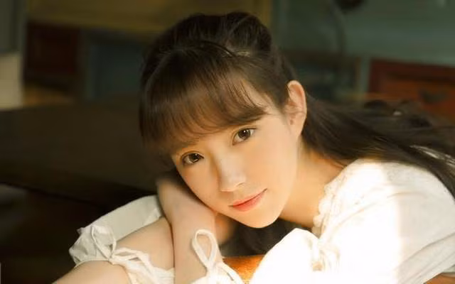 Chính vì thế, người có tháng sinh đại cát này nếu làm công ăn lương sẽ luôn nhận được sự trọng dụng, tin tưởng và đề bạt của cấp trên, còn nếu tự mình kinh doanh thì luôn có cao nhân dẫn đường chỉ lối đem lại cơ hội phát tài mà không ai có được.