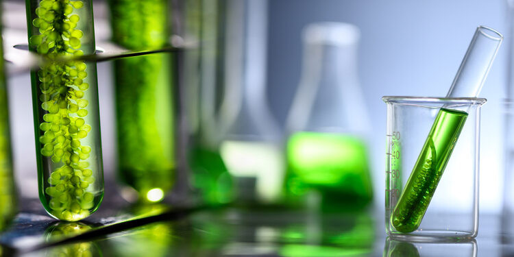 Đáng chú ý là các nhiên liệu thay thế này duy trì hiệu suất động cơ tối ưu, ổn định, hiệu quả, và không cần bảo dưỡng đặc biệt. Khi chúng ta hướng tới một tương lai bền vững hơn, nhiên liệu thay thế đang chứng tỏ là một giải pháp mang tính chuyển đổi lớn cho động cơ diesel. Ảnh: @safety4sea.