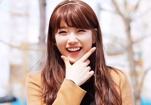 Do là người tốt bụng, cởi mở nên người tuổi Mão có rất nhiều mối nhân duyên, mối quan hệ bạn bè tốt đẹp. Họ luôn được quý nhân giúp đỡ trong công việc, hơn nữa lại được đức Bồ Tát phù hộ nên người tuổi Mão có sức khỏe dồi dào, ít bệnh tật, mọi việc luôn thuận buồm xuôi gió và được hưởng một cuộc sống giàu sang, phú quý. Ảnh: tinhdauoaihuong.com. 