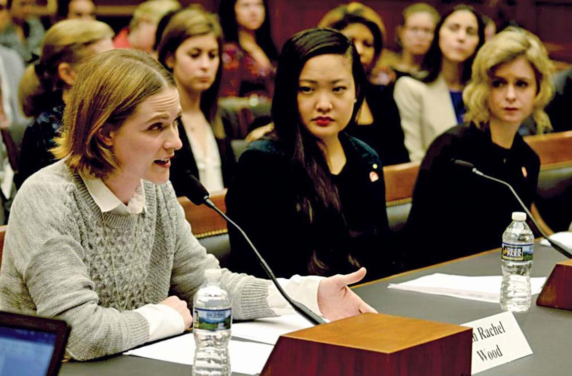 Để tiến trình soạn thảo và đệ trình dự luật được diễn ra hợp pháp, Amanda Nguyễn phải kêu gọi tài trợ được số tiền lên tới 450.000 USD. Đó là điều kiện quá ngặt nghèo với một cô gái. Nhưng cô gái nhỏ bé không chùn bước trước mọi khó khăn, vất vả để tiến về phía trước.