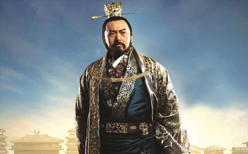 Hạ Thị là vợ thứ ba của Tào Tháo, người vợ đầu tiên của Tào Tháo là Đinh Thị nhưng vì không sinh nở được nên đã nhận nuôi và chăm sóc cho Tào Ngang – con trai của Lưu Thị đã mất sớm. Nhưng đáng tiếc, Tào Ngang tử vong khi xuất chinh đánh trận. Đinh Thị vô cùng đau lòng, cả ngày chìm trong nước mắt, không ai khuyên nhủ được. Tào Tháo nhất thời tức giận, đưa Đinh Thị trở về nhà mẹ đẻ. Không lâu sau, Tào Tháo lập Hạ Thị thành chính thất. Sau đó, Hạ Thị tìm cơ hội khuyên nhủ Tào Thào đón Đinh Thị về, ông ta cảm thấy cũng có lỗi với Đinh Thị nên bèn đi đón bà nhưng Đinh Thị nhất định không nghe lời. Năm công nguyên 216, Tào Tháo xưng là Ngụy Vương, lập Hạ Thị làm Hoàng hậu. Hình tượng Tào Tháo được xây dựng trên phim ảnh, nguồn: image.baidu.com. 