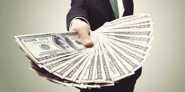 Trong thời gian này, cho dù công việc chính có không đem đến cho người tuổi Ngọ một nguồn thu dồi dào, thì họ cũng không phải lo lắng về tiền bạc, bởi những khoản đầu tư, cơ hội kinh doanh bên ngoài luôn mang đến cho họ những khoản lợi nhuận không lồ. Họ có thể nhanh chóng trở thành những đại gia lắm tiền, nhiều của, sống trong cảnh sung túc, giàu sang. Ảnh: webtretho.com.