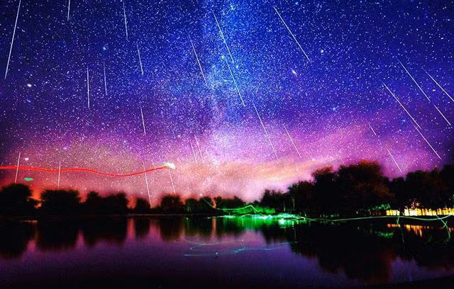 Còn đối với người thuộc chòm sao Thủy, mơ thấy sao băng đồng nghĩa với việc không nên quá khiên cưỡng, cố chấp trong mọi việc, nếu không muốn nhận lấy thất bại. Ảnh: baidu.com. 