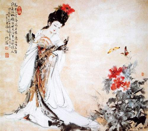 Ngọc Hoàn bẩm sinh xinh đẹp, lại được hưởng sự giáo dục tốt từ nhỏ nên tính tình dịu dàng, lại giỏi ca múa, hơn nữa khi trưởng thành lại vô cùng quyến rũ nên được con trai của Đường Huyền Tông là Thọ Vương chú ý. Chính vì thế, Đường Huyền Tông hạ lệnh triệu Dương Ngọc Hoàn làm Thọ Vương Phi. Sau khi kết hôn, Thọ Vương và Thọ Vương Phi sống rất hạnh phúc. Ảnh: sina.com.cn.