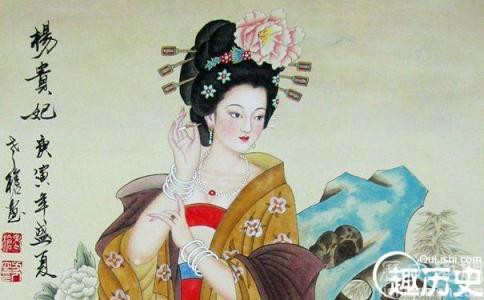 Cần biết rằng, trước khi Dương Quý Khi vào cung, giang sơn do Đường Huyền Tông trị vì vô cùng phồn thịnh, cuộc sống nhân dân sung túc nhưng sau khi Dương Quý Phi nhập cung, Đường Huyền Tông đắm chìm vào nữ sắc, bắt đầu lơ là triều chính, khiến triều thần bất mãn, và đều cho rằng Dương Quý Phi là yêu nữ hại nước hại dân, thậm chí còn dâng sớ khẩn cầu Hoàng đế xử lý cô ta. Ảnh: qulishi.com. 