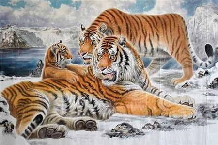 Tuổi Dần: Người tuổi Dần độc lập và có lòng tự tôn rất cao. Con giáp này không sợ khó khăn, trở ngại, cũng không sợ thất bại. Khi thất bại, người tuổi Dần sẽ không bỏ cuộc mà càng cố gắng phấn đấu vươn lên.