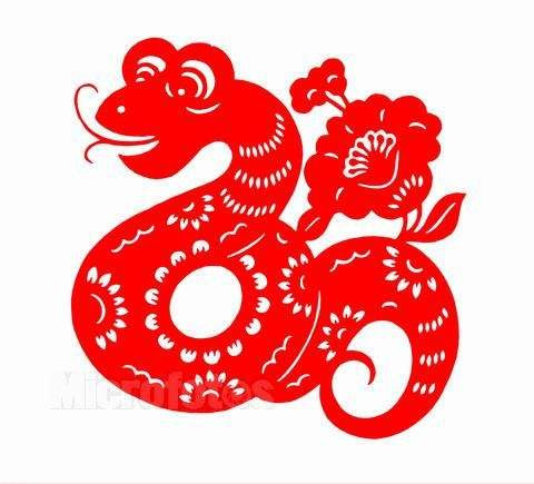 Tháng 8/2018, người tuổi Tỵ may mắn tột bậc do vừa được Thần Tài phù hộ, đồng thời lại có quý nhân giúp đỡ nên liên tiếp đón nhận hỷ sự trong mọi mặt của cuộc sống. Công việc thăng tiến, tiền bạc rủng rỉnh, hết lại đầy, gia đình hôn nhân thì viên mãn hạnh phúc, con giáp này sớm có thể tận hưởng cuộc sống sung túc, giàu sang.