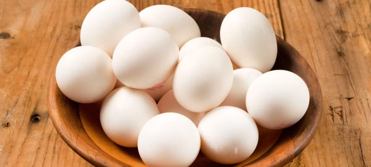 Vào ngày 4/11/2019, Subhash Yadav, 42 tuổi và một người bạn đến từ quận Jaunpur của Uttar Pradesh đã đến khu chợ Bibiganj để ăn trứng. Tuy nhiên, một cuộc cãi vã đã nổ ra giữa họ. Ảnh: @Healthline.