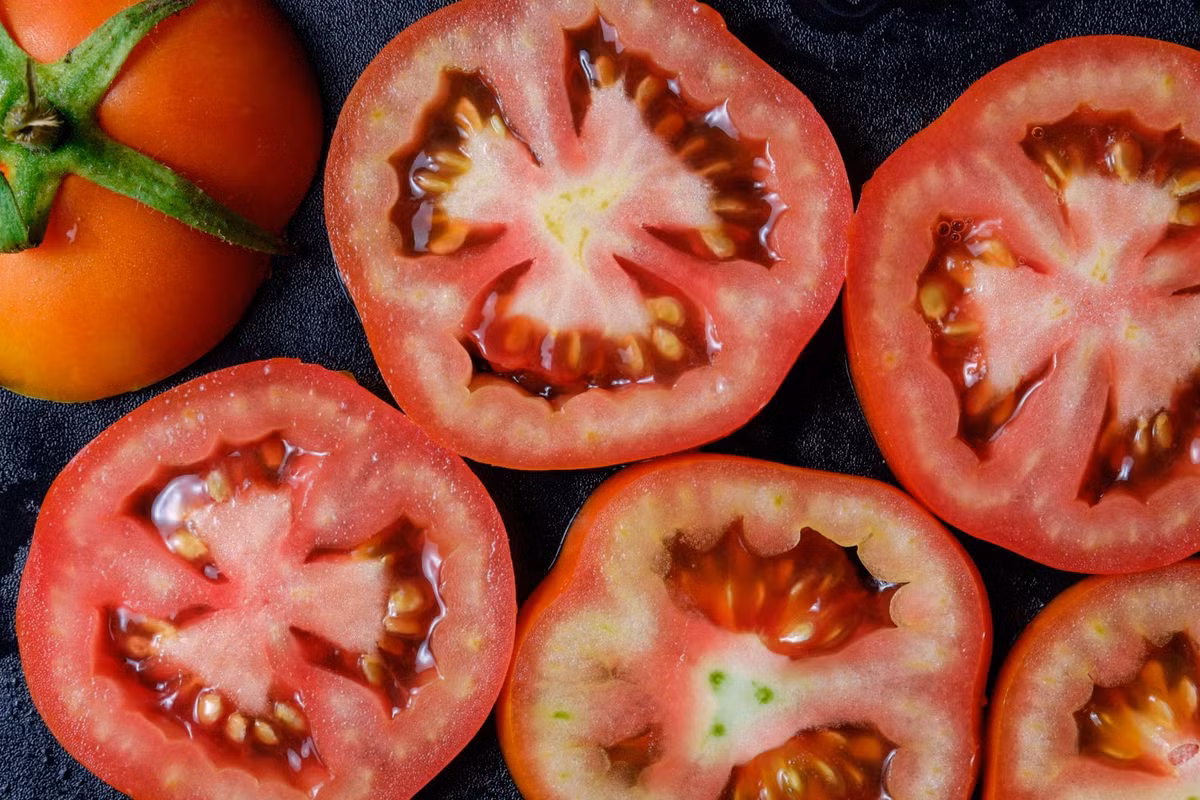 Sau khi ăn mì, Nishad bắt đầu nôn và được đưa đến bệnh viện địa phương. Thật không may, cô đã qua đời vào ngày 22/7/2022, trong khi đang được điều trị. Ảnh: @Better Homes &amp; Gardens.