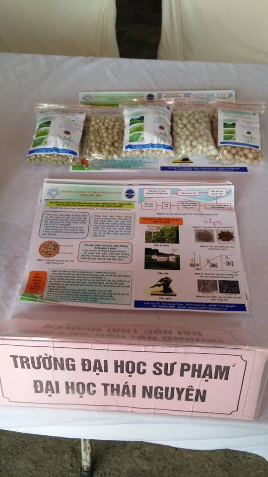 TS Toàn cho biết, kết quả thử nghiệm phân bón thông minh nhả chậm trên cây chè, bí xanh, cà chua, dược liệu... bước đầu cho kết quả rất khả quan.