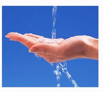 Lòng bàn tay lõm xuống: Bàn tay khi ngửa lên, lòng bàn tay lõm xuống giống như một chiếc ao trữ nước. Ảnh: meiguoshenpo.com. 