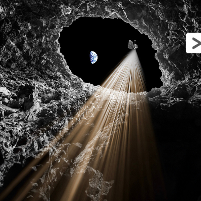 Kết quả từ các cuộc thăm dò cho thấy, Mặt Trăng có hàng trăm hố có vách dốc, một số trong đó ẩn chứa những hang động hấp dẫn. Những hố này có thể là "cửa sổ trời", mở lối đi vào các ống dung nham sâu, ẩm ướt và bí ẩn bên dưới. Ảnh: @EarthSky.