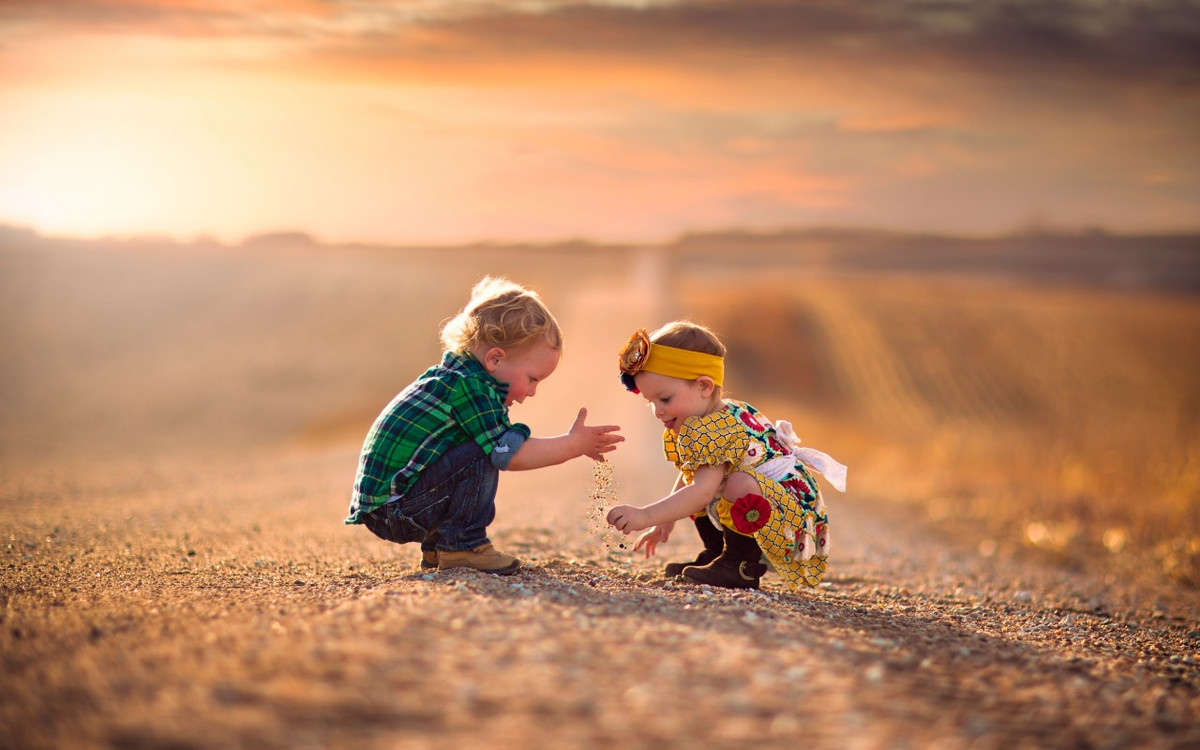 Người sinh vào giờ Tỵ (9h-11h): thường có các mối quan hệ xã hội rất tốt do có tư chất thông mình, tính cách hòa đồng, ăn nói khéo léo, lại có duyên ngầm. Ngoài ra do có trực giác và khả năng phán đoán nhạy bén nên họ rất giỏi trong việc kiếm tiền. Ảnh: baidu.com.