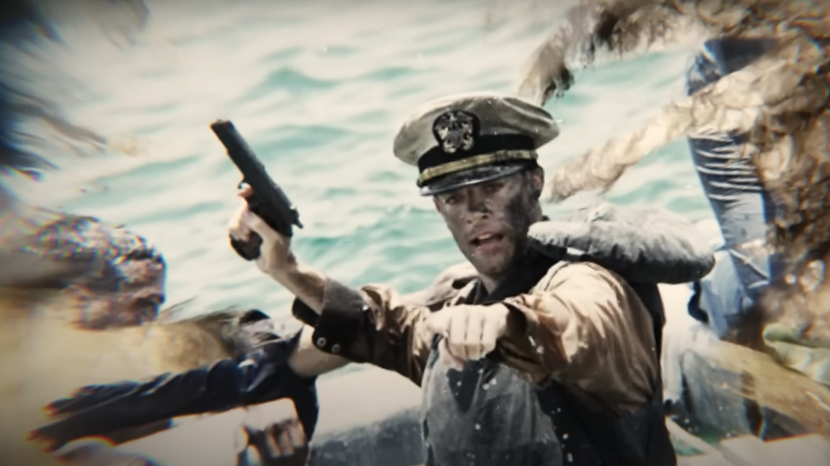 USS Indianapolis là một tàu tuần dương của Hải quân Mỹ được cử đi làm nhiệm vụ vào năm 1945 để vận chuyển uranium làm giàu cho quả bom nguyên tử “Little Boy”. Sau khi hoàn thành nhiệm vụ, tàu khởi hành đến Philippines chở theo 1.195 thủy thủ đoàn. Ảnh: @Weird History. 