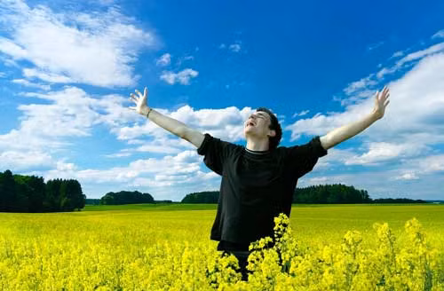 Tuổi Sửu: Bước vào tháng 4 âm lịch, người tuổi Sửu cuối cùng cũng có thể phát huy được hết năng lực của bản thân. Người tuổi Sửu là người có chăm chỉ, cần cù, có tinh thần làm việc hăng say hơn bất cứ con giáp nào. Cho dù tháng 3 âm lịch vừa qua, thu nhập của họ không được như ý muốn thì họ cũng sẽ không đưa ra những quyết định khiến bản thân phải hối hận. Ảnh: Vietnamnet.vn. 