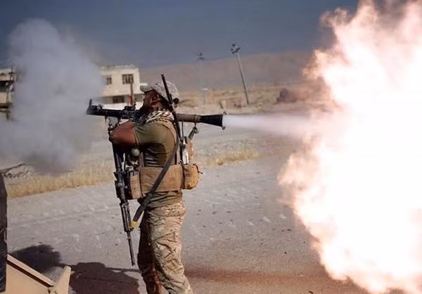 Trang tin tức Sumaria cho hay, quân đội Iraq phối hợp cùng các chiến binh tình nguyện đã tiêu diệt hàng chục phần tử IS ở tỉnh Kirkuk. Ảnh: FNA.