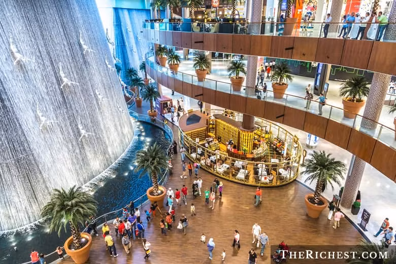 Dubai Mall có diện tích hơn 3,5 triệu m2 là khu trung tâm thương mại lớn thất thế giới.
