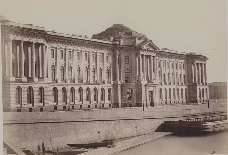Diện mạo tòa nhà Học viện Nghệ thuật ở St.Petersburg hàng trăm năm về trước.