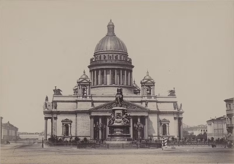 Nhà thờ chính tòa Thánh Isaac là nhà thờ chính tòa Chính thống giáo Nga lớn nhất trong thành phố St.Petersburg.