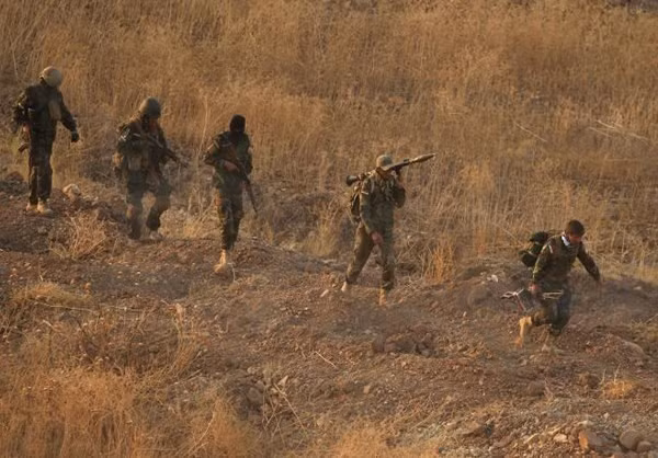 Được biết, kể từ khi chiến dịch giải phóng Mosul bắt đầu, hơn 100 nghìn dân thường đã tháo chạy khỏi thành phố này. (Nguồn ảnh: Fars News).