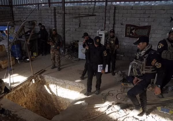 RT dẫn nguồn tin cho hay, lực lượng an ninh Iraq đã tiêu diệt khoảng 800 đến 900 chiến binh IS kể từ khi bắt đầu chiến dịch giải phóng Mosul dưới sự hậu thuẫn của liên quân Mỹ hôm 17/10.