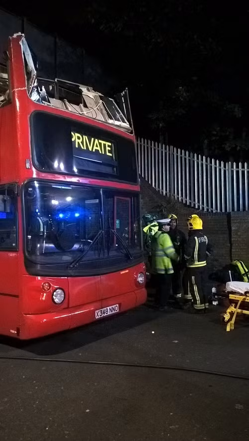 Cảnh sát Anh cho biết một cuộc điều tra nguyên nhân vụ tai nạn đang được tiến hành. Ảnh: RT.