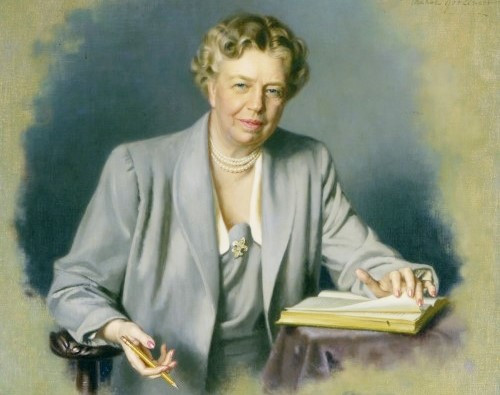 Trong suốt giai đoạn từ năm 1936 đến 1962, từ thứ 2 đến thứ 6 hàng tuần, phu nhân tổng thống Franklin D. Roosevelt, Eleanor Roosevelt, đều đặn viết một cột thông tin trên báo mang tên "My Day" (Ngày của tôi), mô tả cuộc sống cá nhân và những quan điểm chính trị của bà. Ảnh: whitehousehistory.