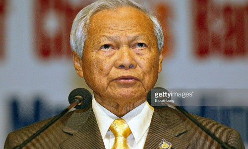 Được biết, Tướng Prem Tinsulanonda là một sĩ quan quân đội Thái Lan đã nghỉ hưu. Ông từng là Thủ tướng Thái Lan trong khoảng thời gian từ ngày 3/3/1980 đến ngày 4/8/1988. Ảnh: Getty Images/Bloomberg.