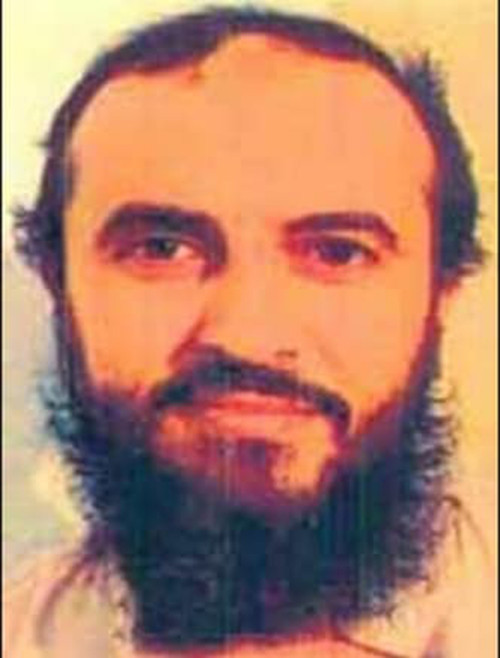 Jamel Ahmed Mohammed Ali Al-Badawi sinh ra tại Yemen cũng là một trong những tay chỉ huy khét tiếng của al-Qaeda. Badawi vẫn đang lẩn trốn sau khi trốn thoát hai lần khỏi nhà tù ở Yemen.