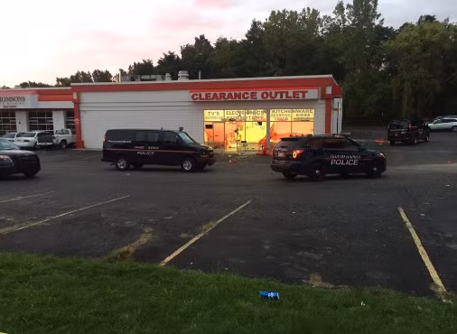 Hien truong xa sung kinh hoang o My, 9 nguoi thuong vong-Hinh-10