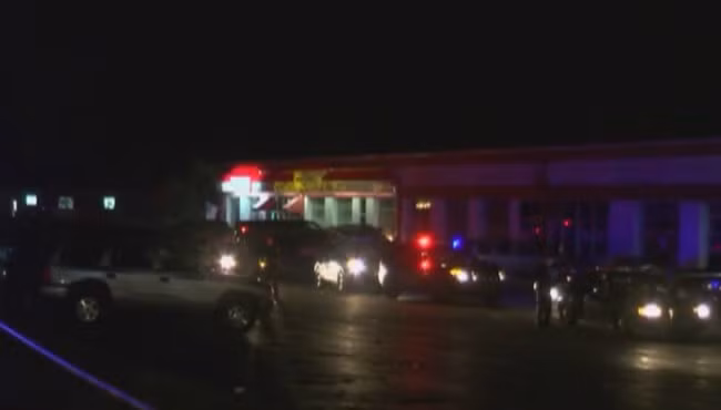 Hien truong xa sung kinh hoang o My, 9 nguoi thuong vong-Hinh-4