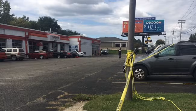 Hien truong xa sung kinh hoang o My, 9 nguoi thuong vong-Hinh-8