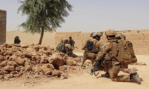 Ahmad Javed Salim, một phát ngôn viên của lực lượng đặc nhiệm quân đội Afghanistan, tiết lộ một đơn vị đặc nhiệm Mỹ đã được triển khai gần văn phòng của thống đốc nhằm hỗ trợ quân đội Afghanistan nếu cần thiết. Ảnh: FNA.