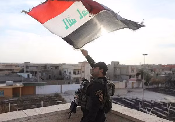 Ngay sau đó, chính quyền Baghdad đã điều thêm quân tiếp viện đến Kirkuk chiến đấu chống lại nhóm khủng bố IS. Ảnh: FNA.