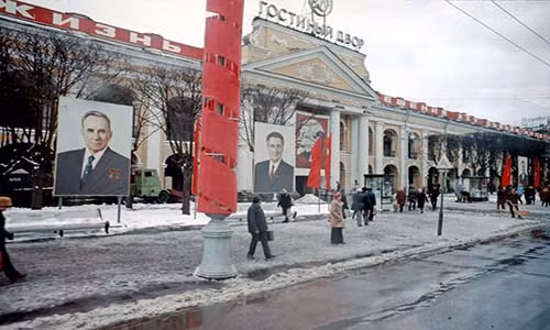 Đường phố Nevsky Prospekt năm 1976. Ảnh: ER.