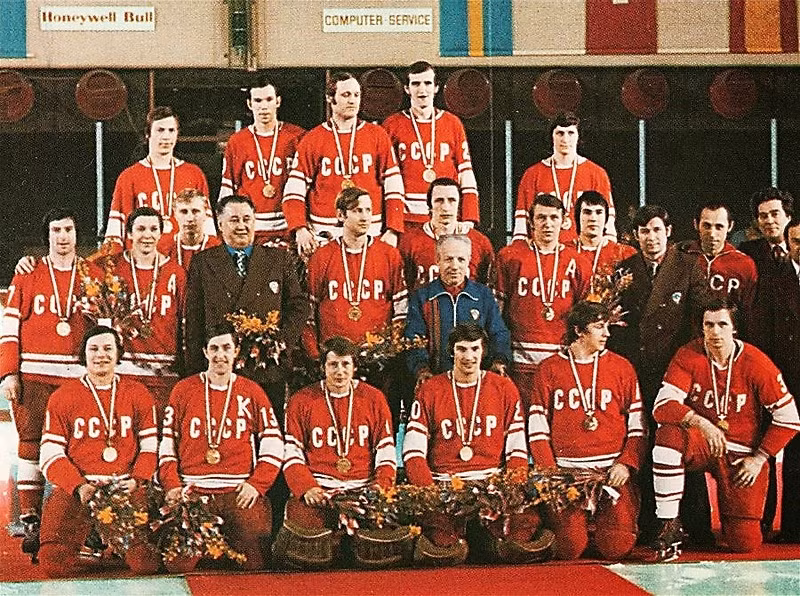 Đội tuyển khúc côn cầu quốc gia Liên Xô giành chiến thắng trong Thế vận hội Olympic 1976. Ảnh: ER.